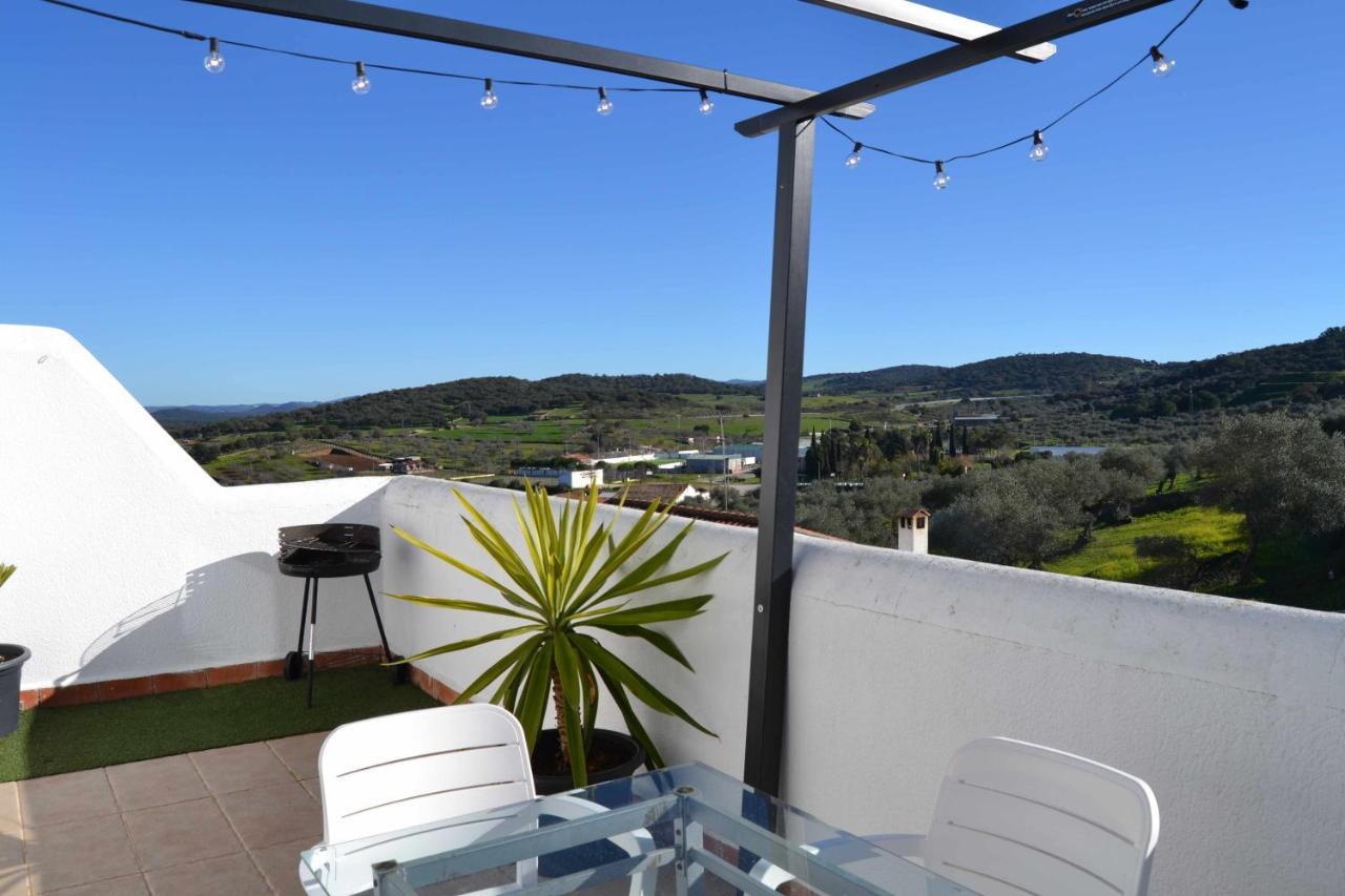La Martela De Segura Apartamento Rural Piscina Segura de Leon Bagian luar foto