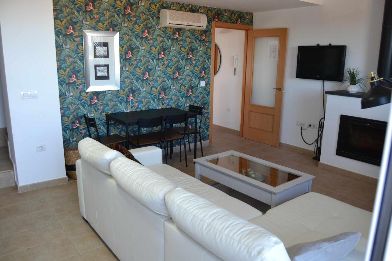 La Martela De Segura Apartamento Rural Piscina Segura de Leon Bagian luar foto