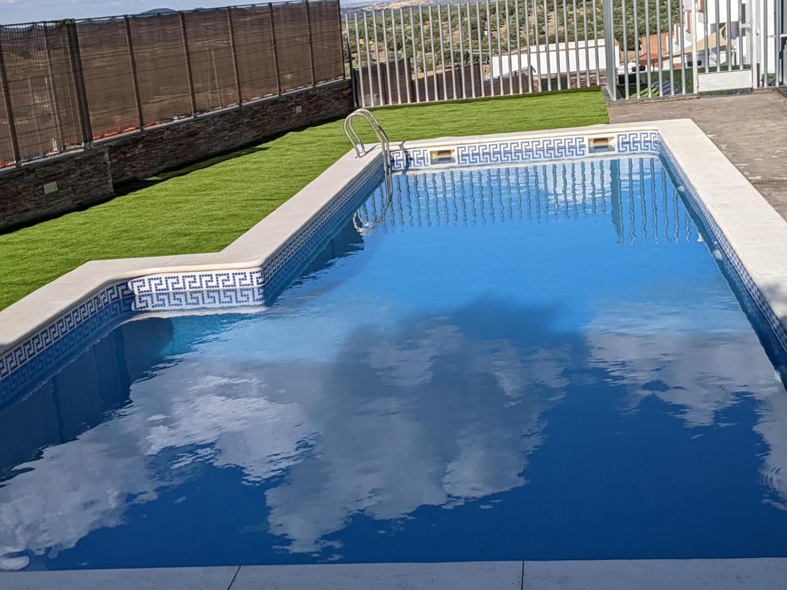 La Martela De Segura Apartamento Rural Piscina Segura de Leon Bagian luar foto